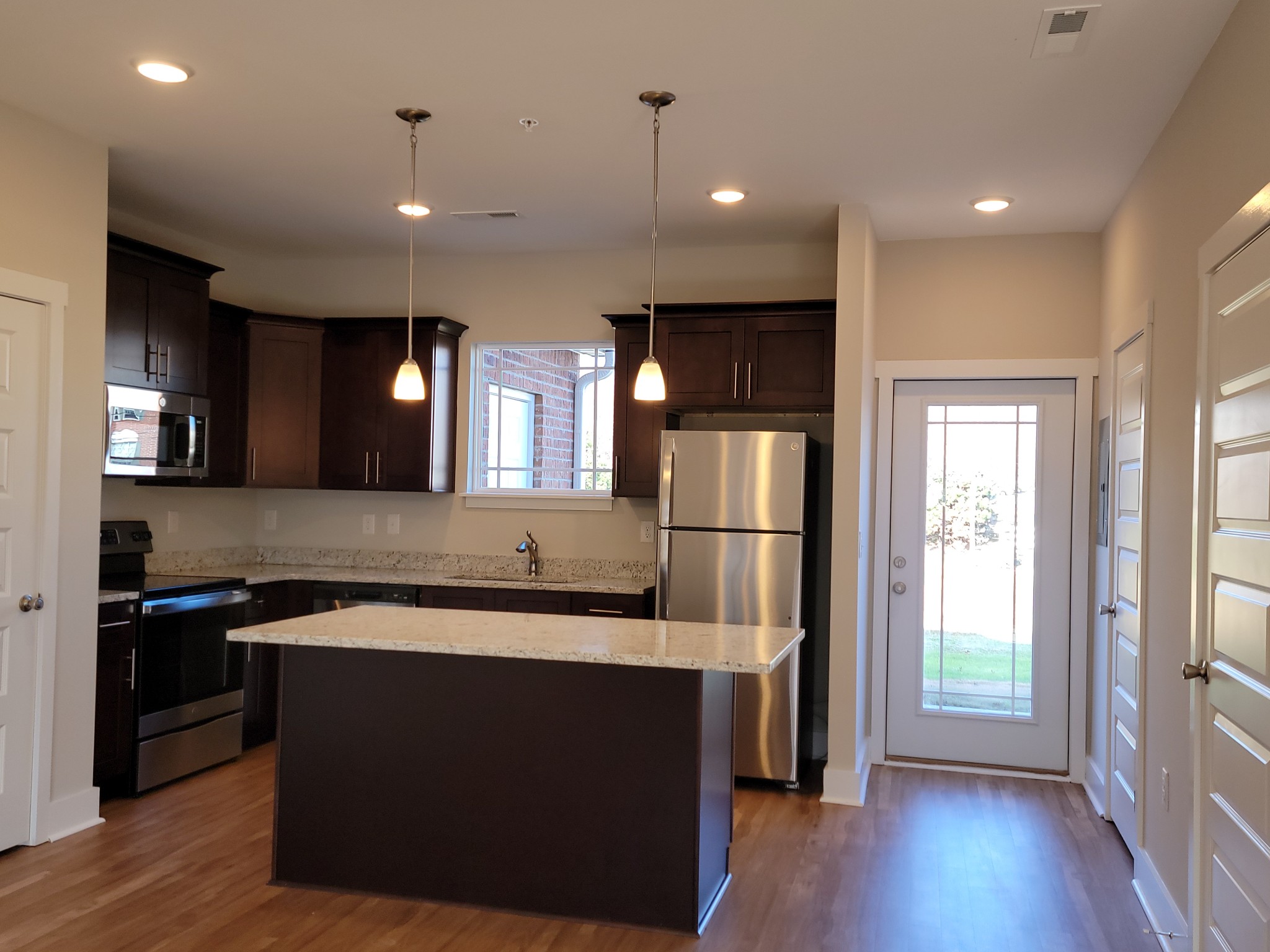 4011 Angelica Ct - 1